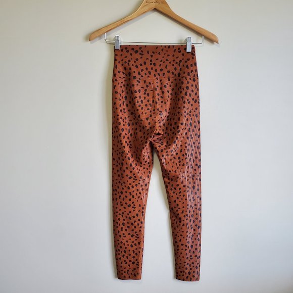 BEACH RIOT / S / Womens Ayla Brown Spot Leopard Print Ribbed 7/8 Length Leggings - Picture 6 of 11